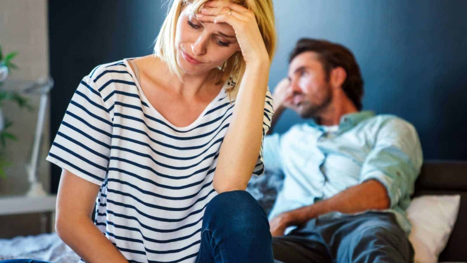 habits men need to drop after tying the knot