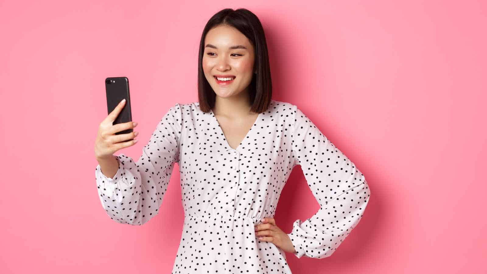 12 Common Mistakes Women Make When Trying to Look Younger