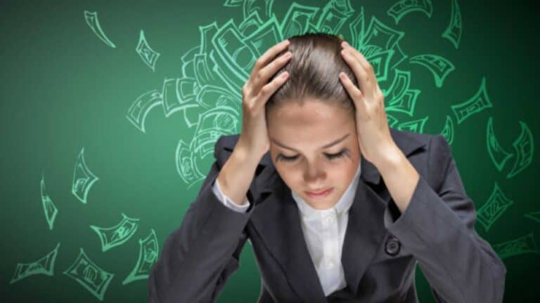 money mistakes the poor make that the rich avoid