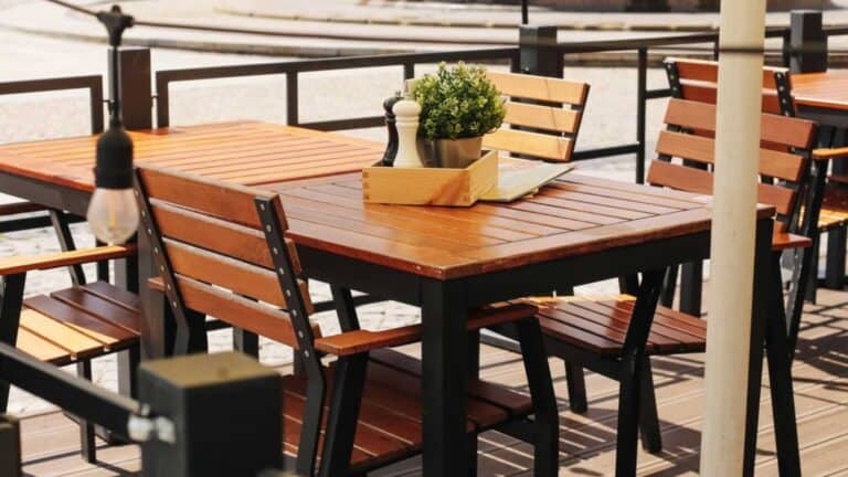 reasons Americans are avoiding restaurants — do you agree?