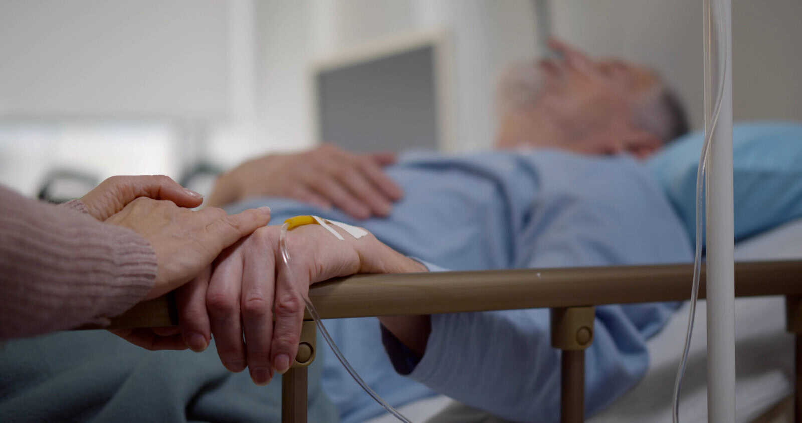 Do Men Age Differently Than Women? Here Are 12 Key Factors