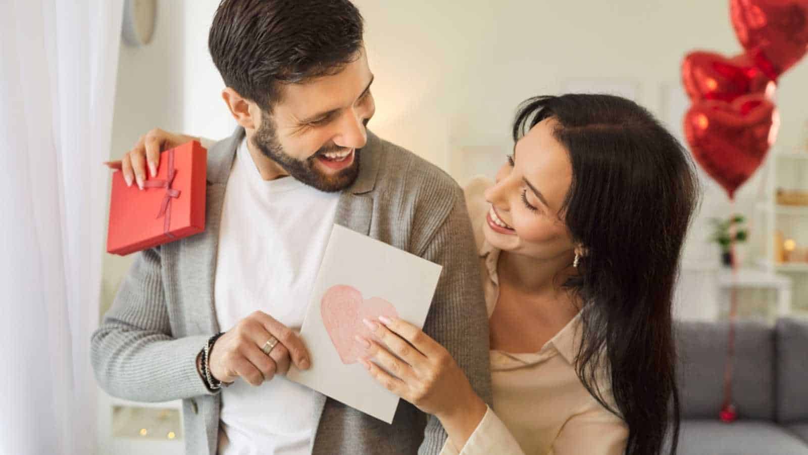 surprises men secretly hope women will do on dates