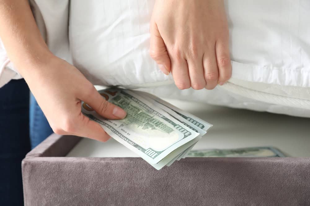 toxic habits that break a marriage before he even leaves