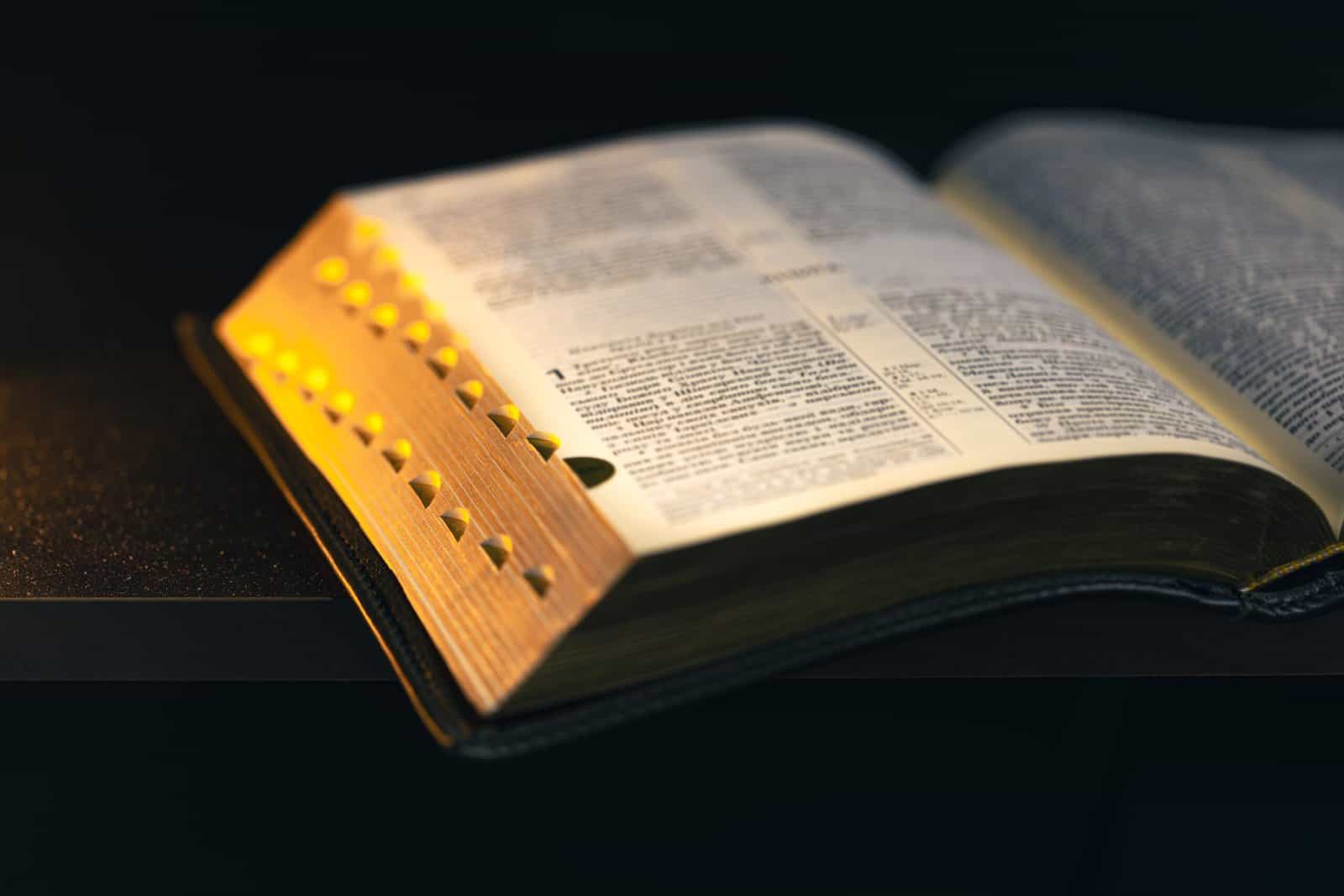 10 “Jesus quotes” that aren’t actually in the Bible