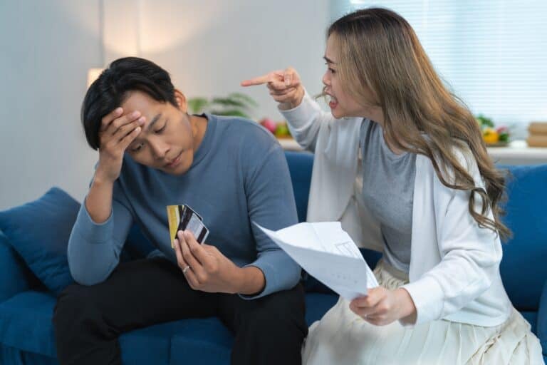 11 signs your “frugal” partner is actually just sabotaging your future