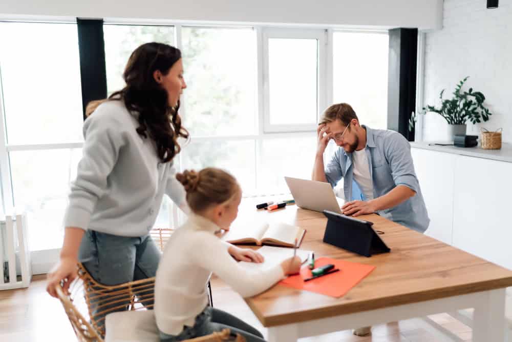 toxic habits that break a marriage before he even leaves
