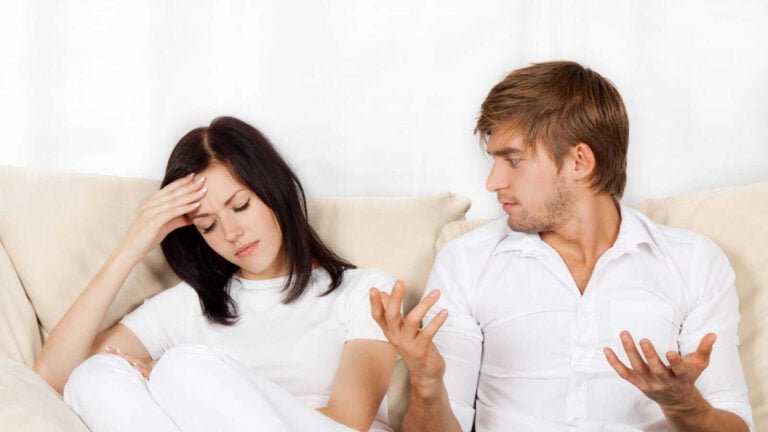 12 Modern Male Behaviors That Women Find Frustrating