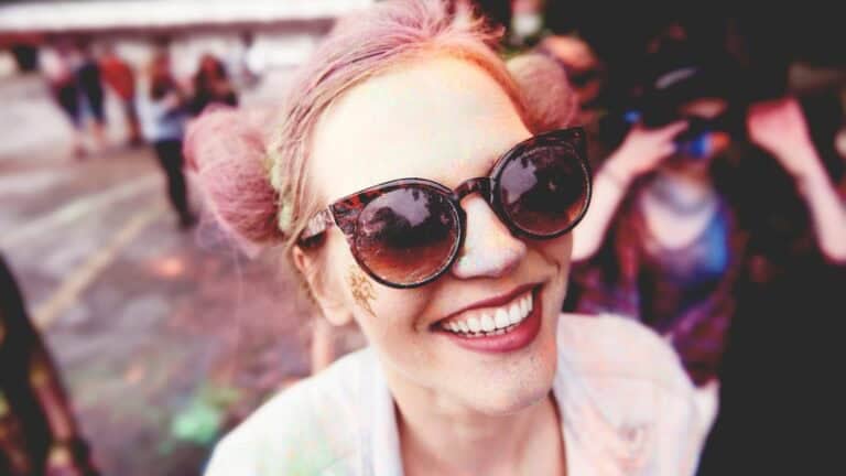 woman at concert. gpointstudio via 123rf