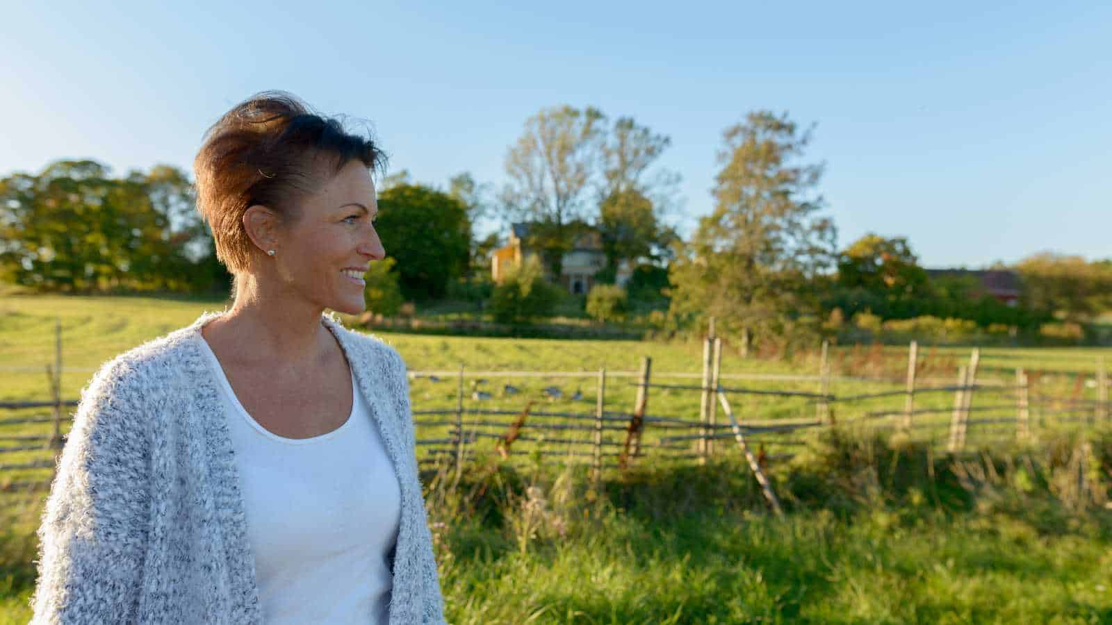 12 reasons American women are downsizing to rural life