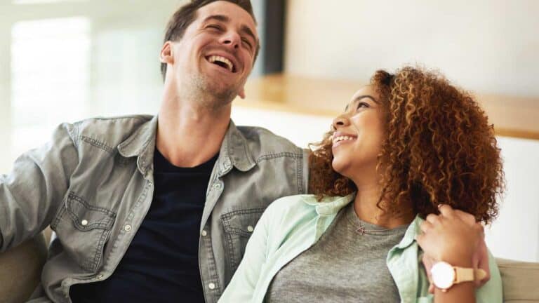 12 Unconventional Traits That Men Surprisingly Appreciate in Women