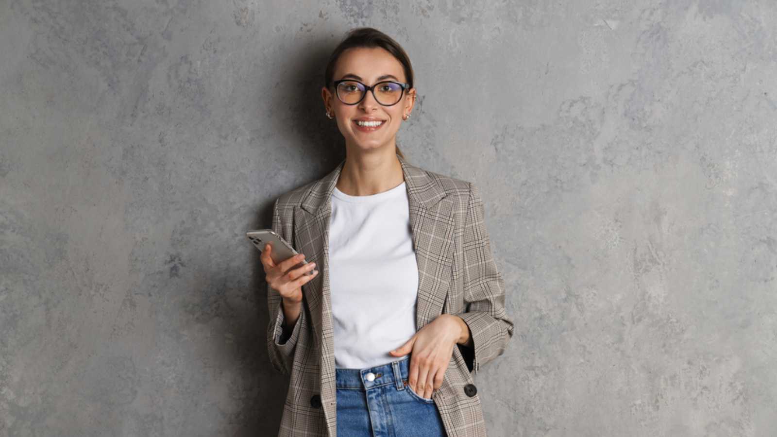 things men secretly love to see you wear (but probably won't tell you)