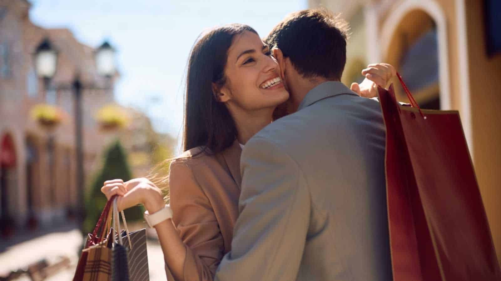things women notice about you within seconds of meeting