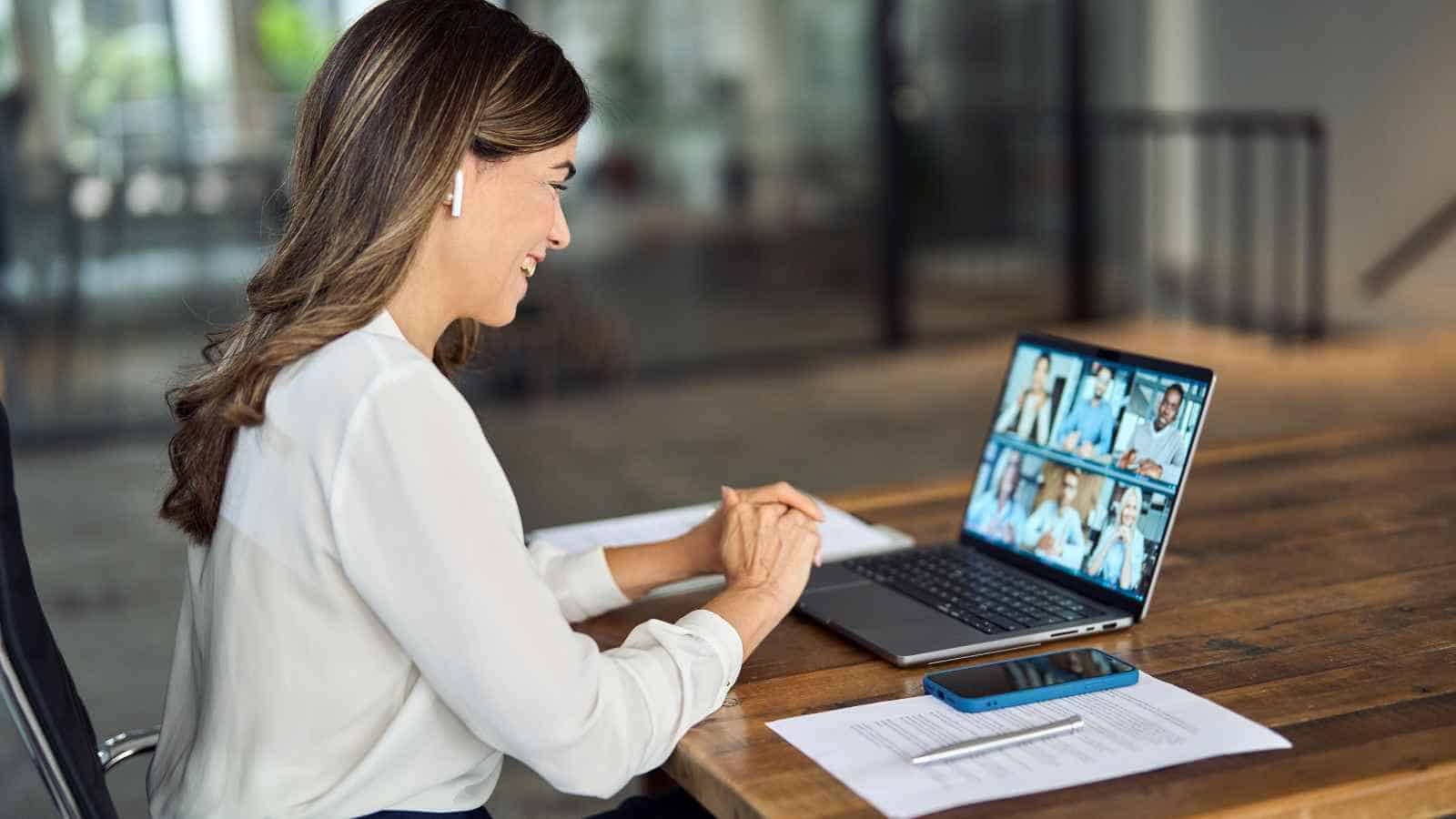 12 Reasons Women Are Leaving the Workforce: How Workplaces Are Contributing to the Shift