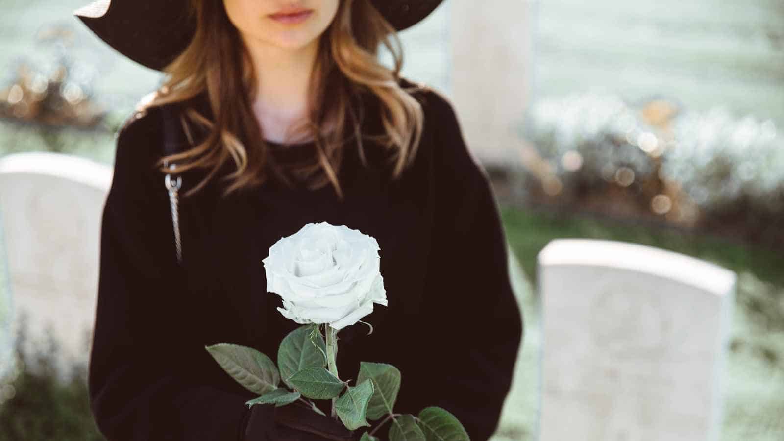 12 Common Challenges That Contribute to Women Facing Loneliness