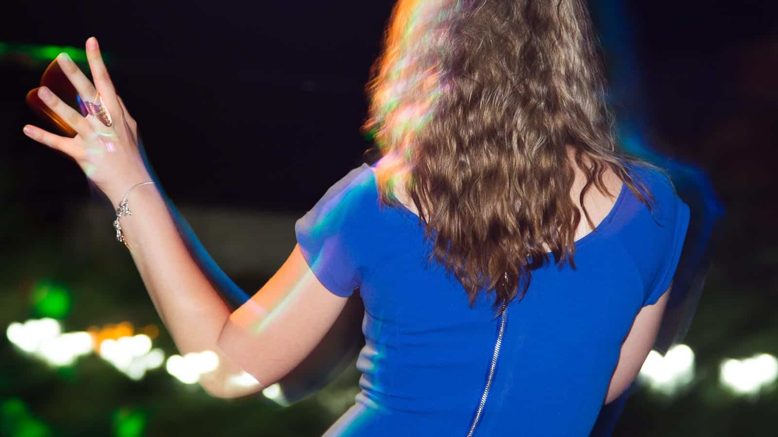singing. schan via 123rf