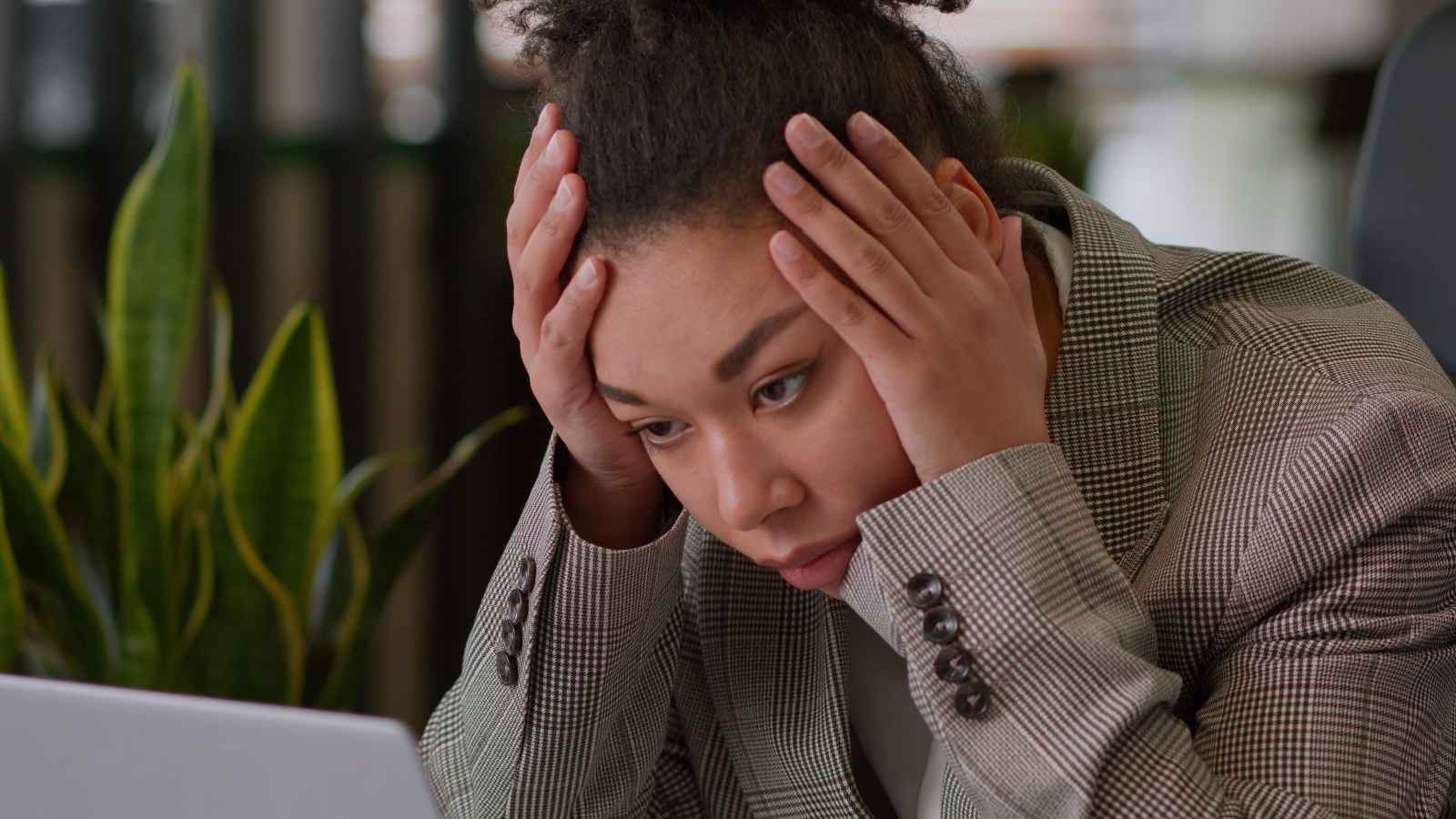 12 Reasons Women Are Leaving the Workforce: How Workplaces Are Contributing to the Shift