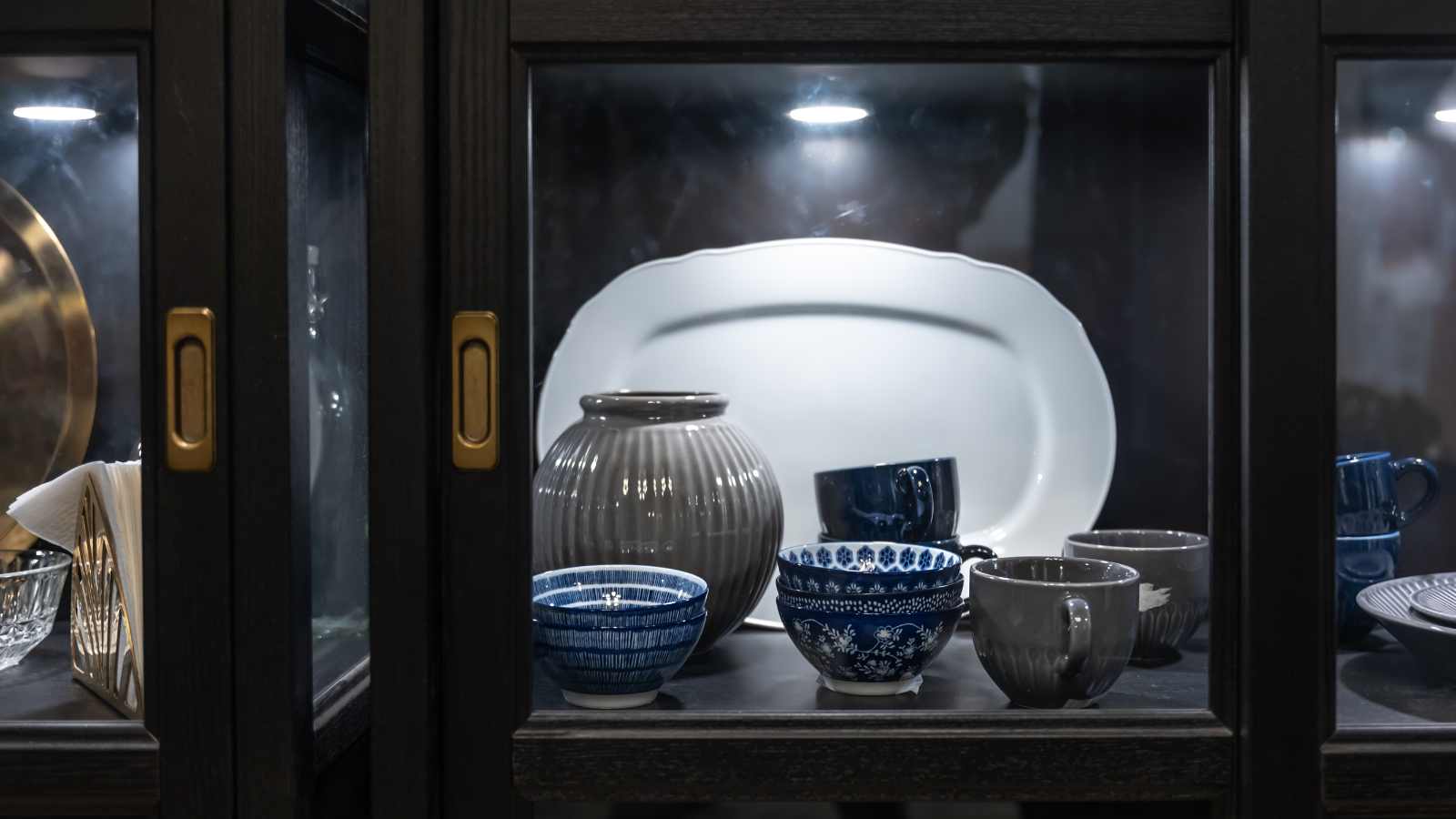 Display cabinets show small wins