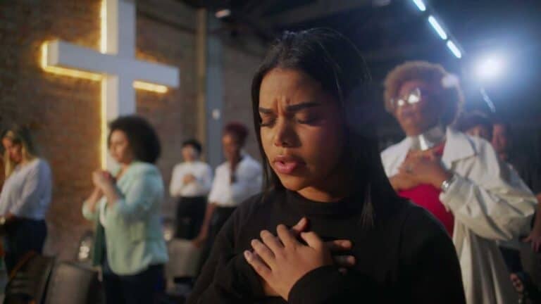 The unspoken pews: things other women notice about you during the service