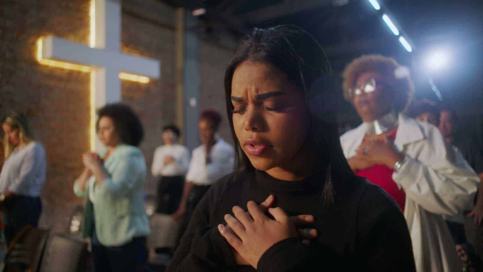 The unspoken pews: things other women notice about you during the service