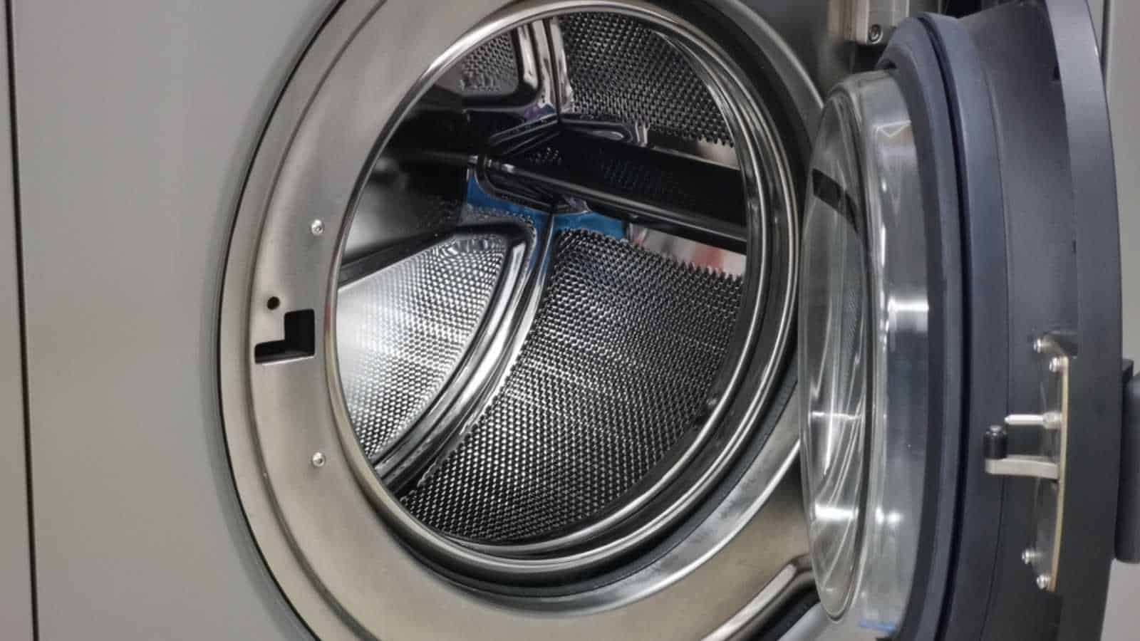 reasons why leaving your washer door open (or closed) changes everything