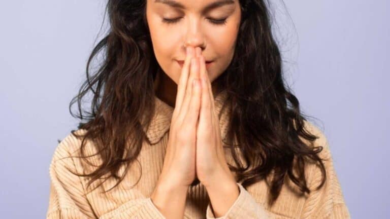 Quiet Signs God is Extending You Grace (Even When You’re Struggling to Give It to Yourself