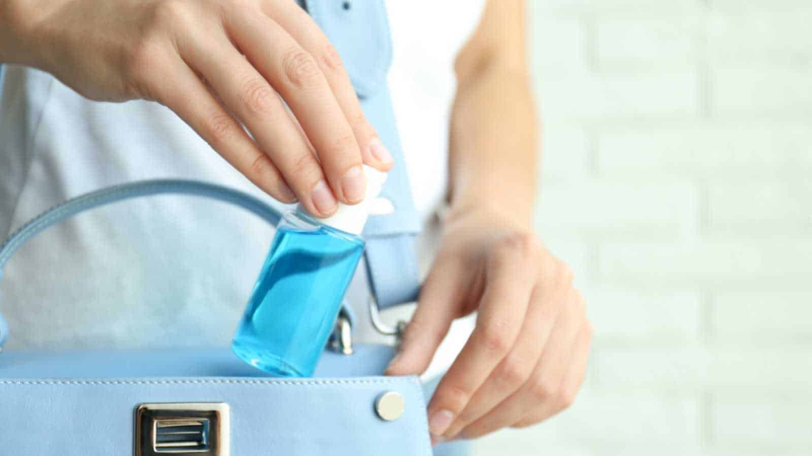 things you're wearing that men are secretly judging (but won't mention)