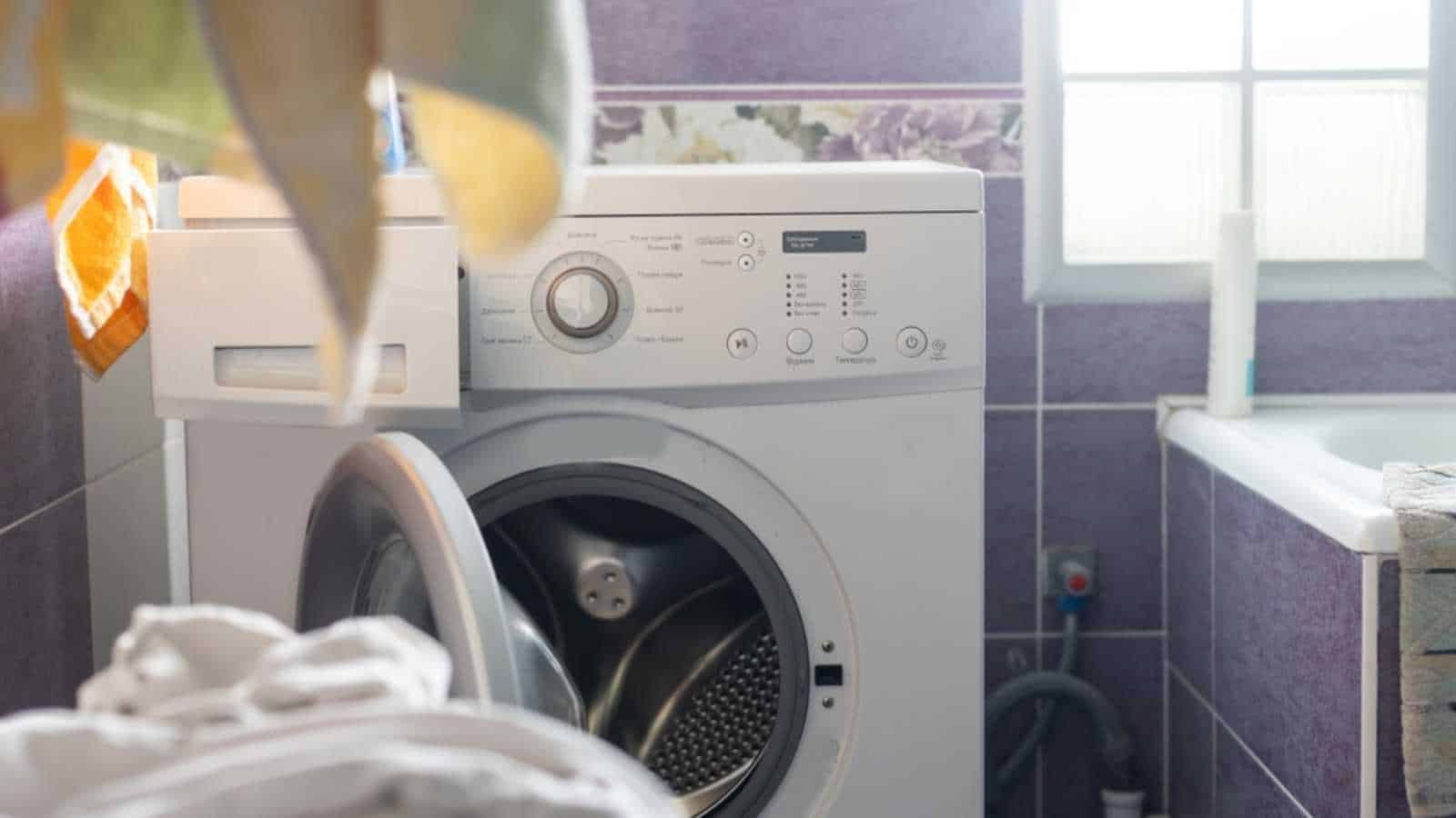 reasons why leaving your washer door open (or closed) changes everything