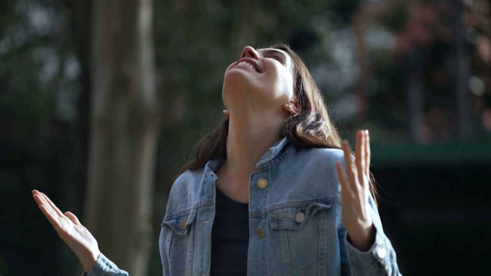 Quiet Signs God is Extending You Grace (Even When You’re Struggling to Give It to Yourself