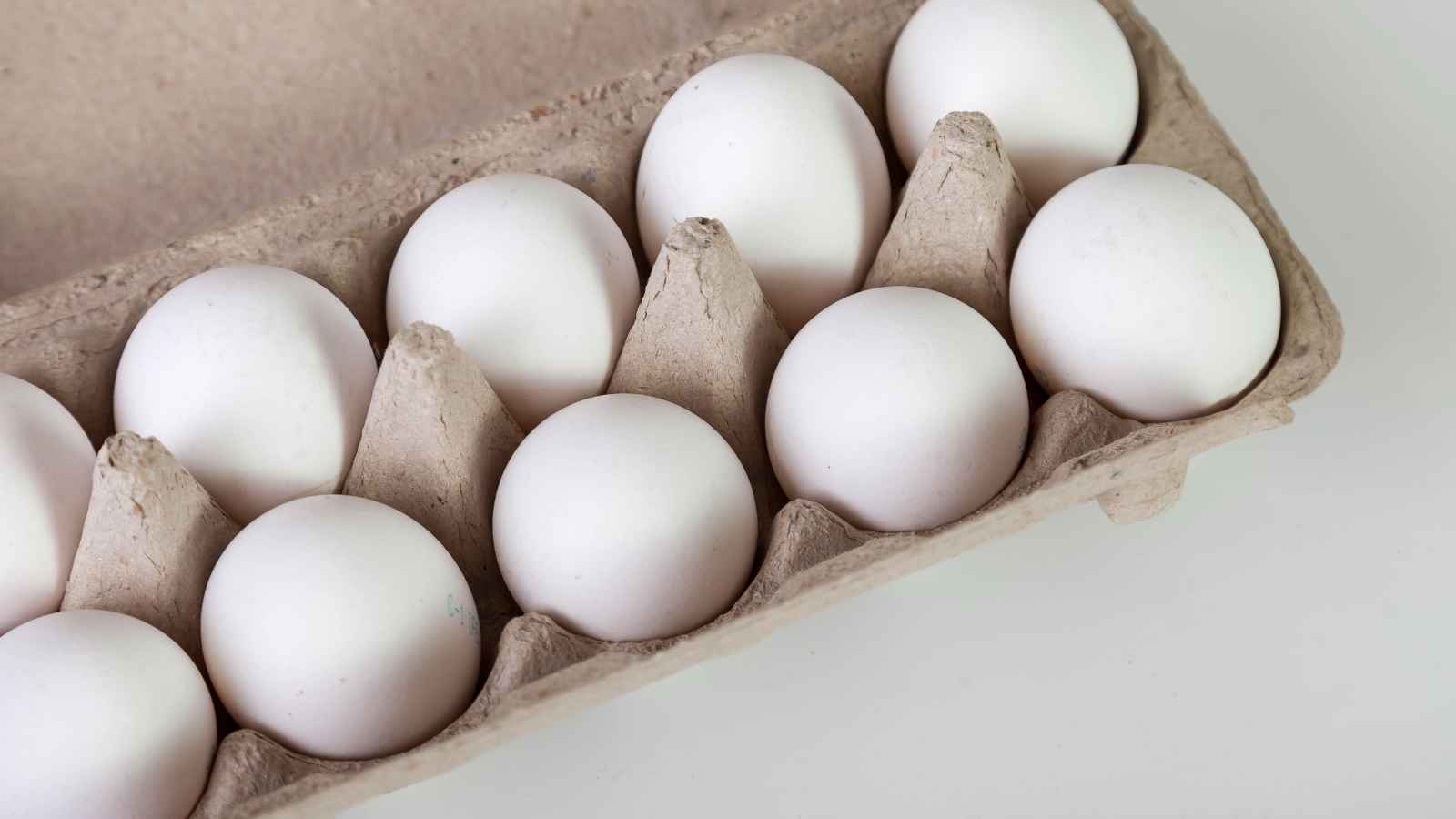 12 Practical Egg Hacks Every Woman Can Benefit From