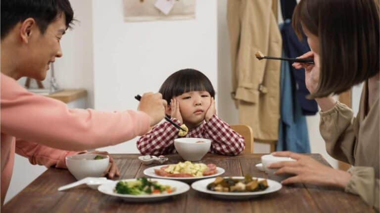 Faking your child’s food allergies seems harmless. These 12 things say otherwise
