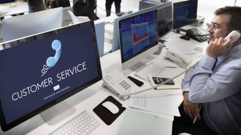 12 customer service failures pushing people out of physical retail
