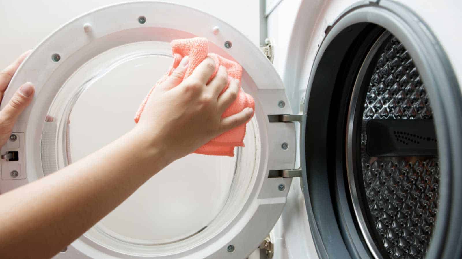 reasons why leaving your washer door open (or closed) changes everything