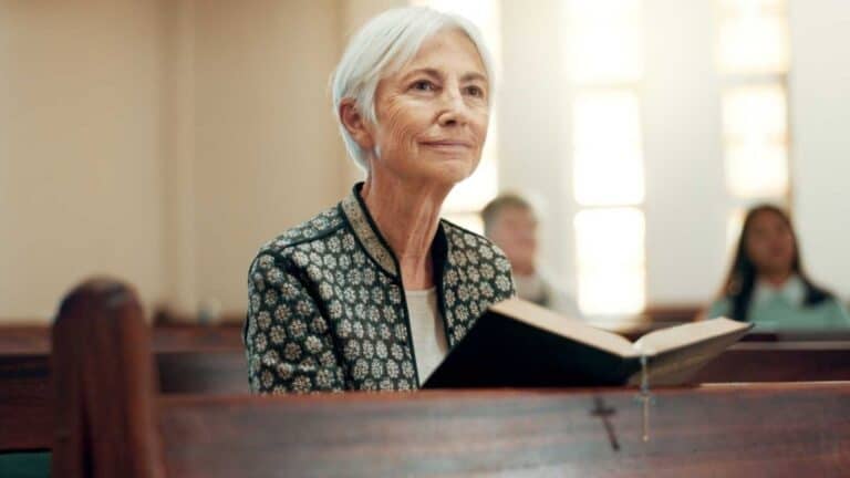 The unspoken pews: things other women notice about you during the service