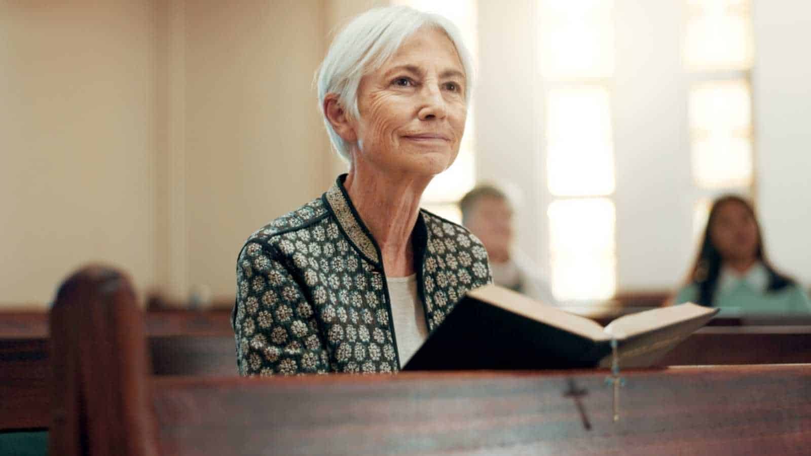 The unspoken pews: things other women notice about you during the service