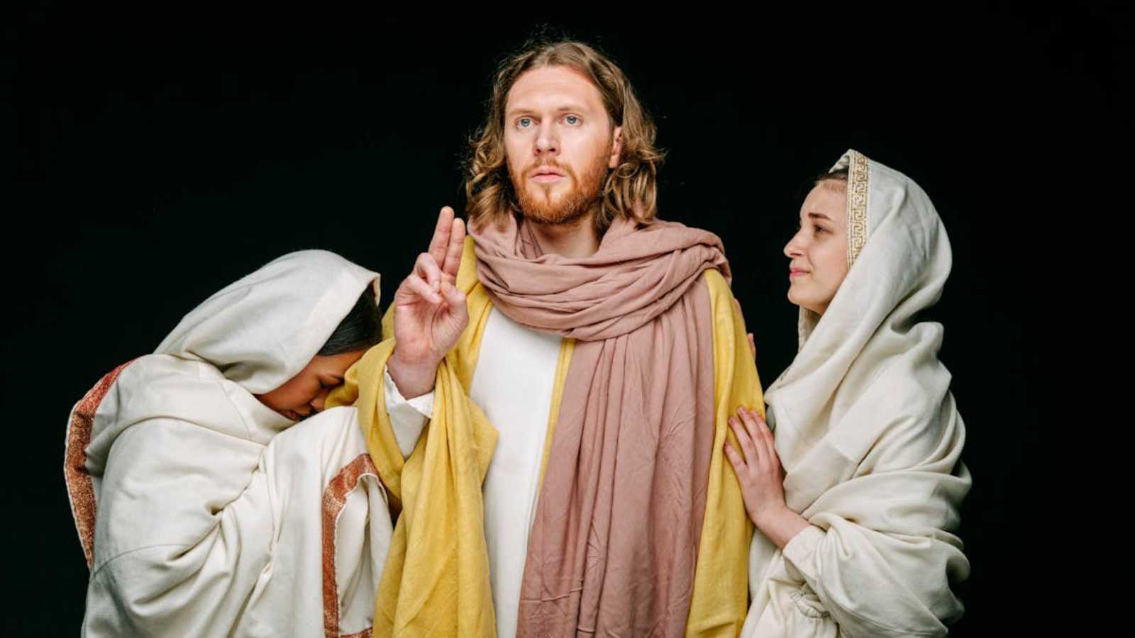 ways Jesus's teachings challenged how society treated women