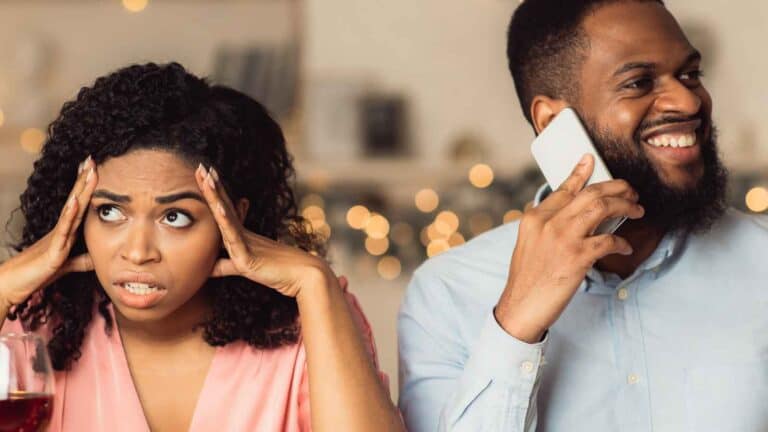 12 Dating Habits Women Dislike That Men Often Keep