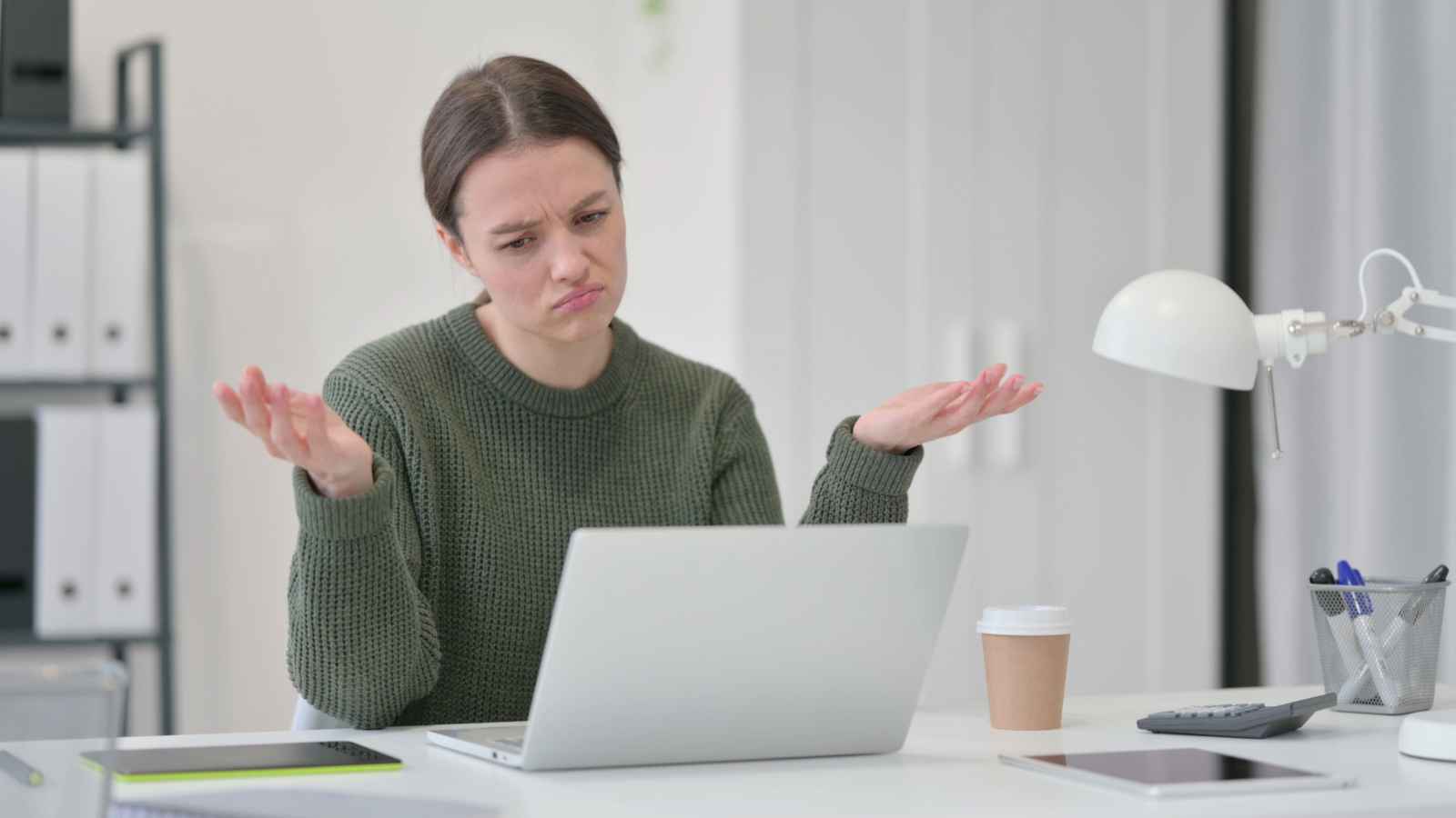 12 Reasons Many Women Are Uncomfortable With Artificial Intelligence