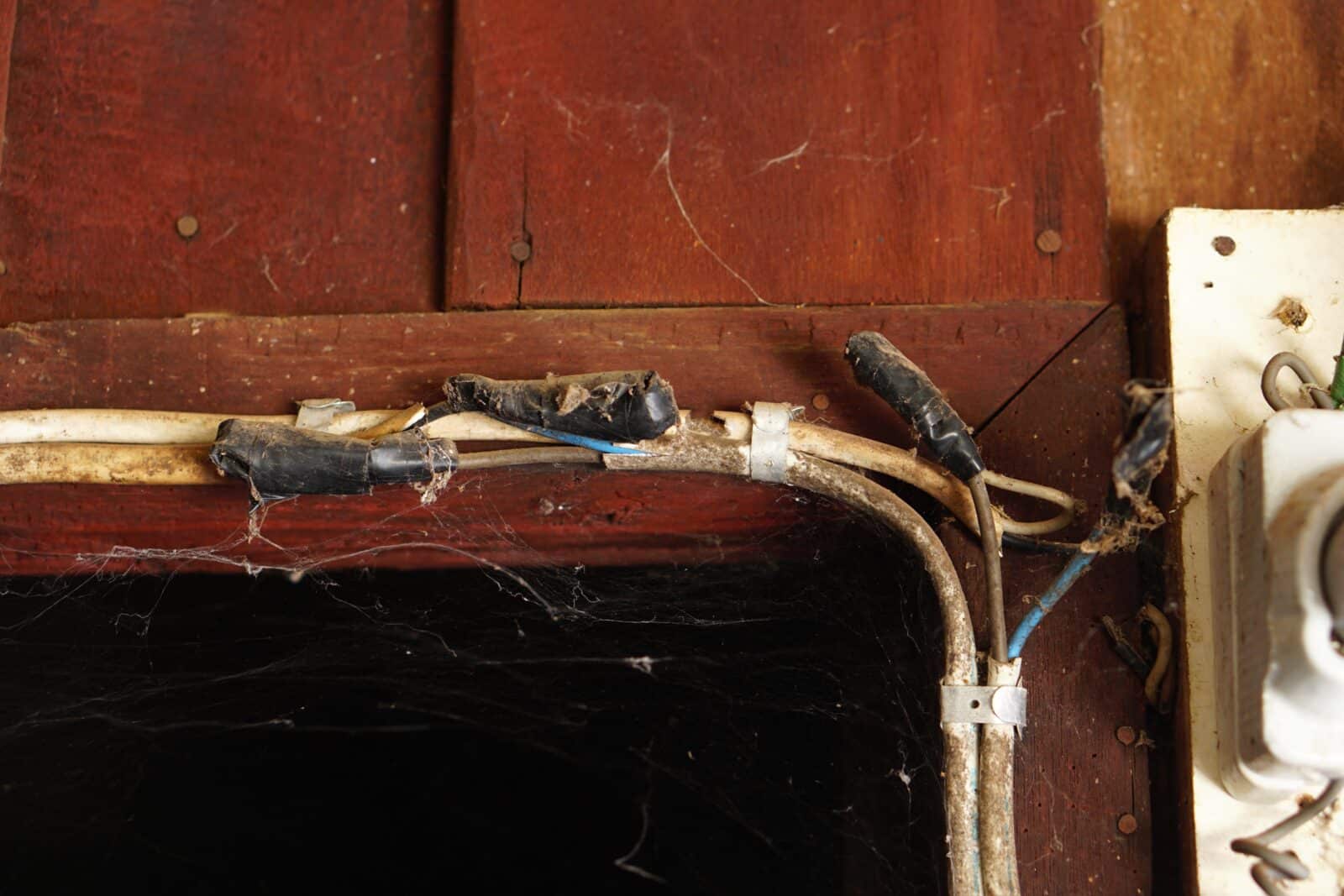 The wiring looks old