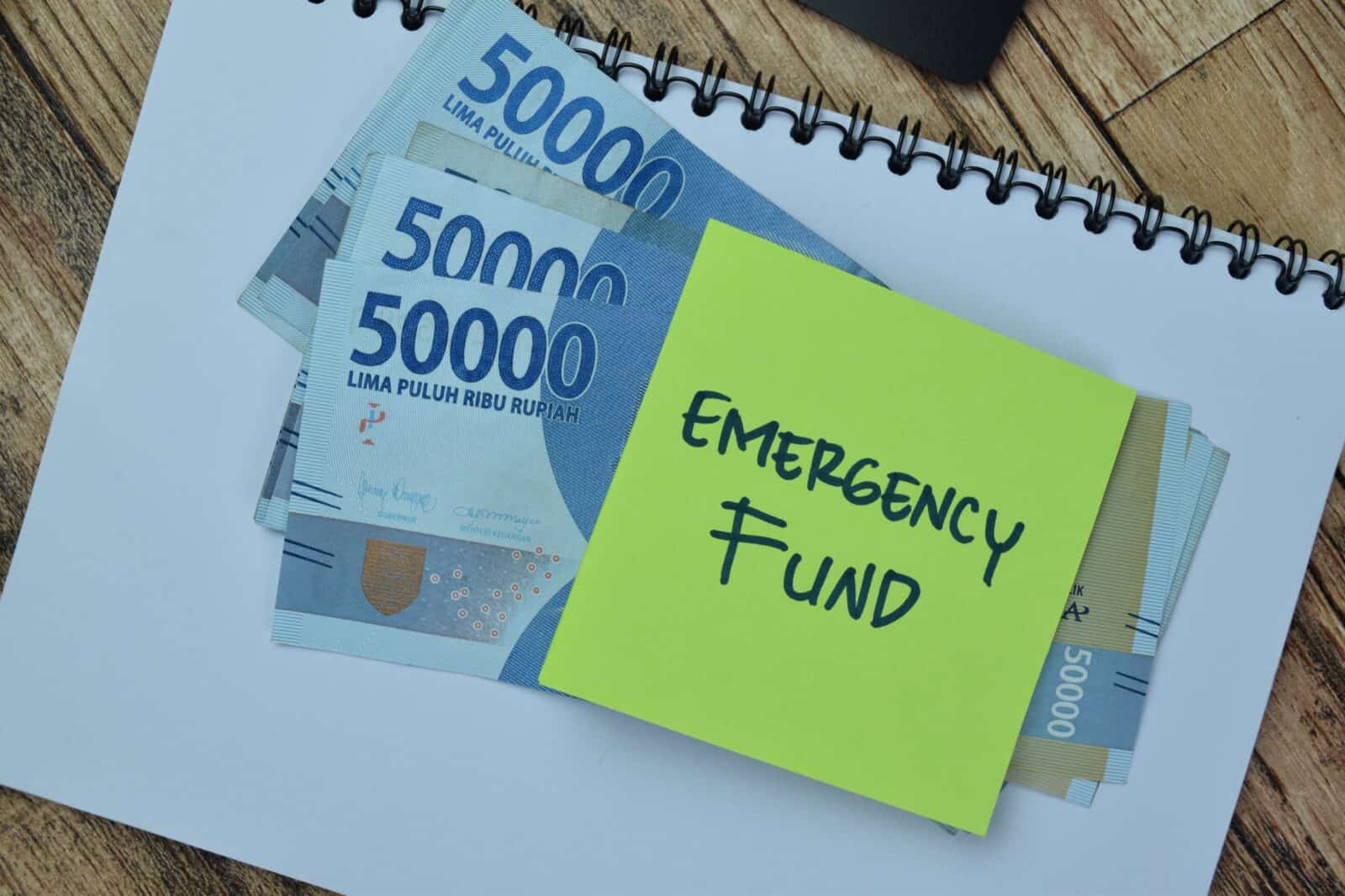 12 Common Signs That Suggest a Woman Is Financially Struggling