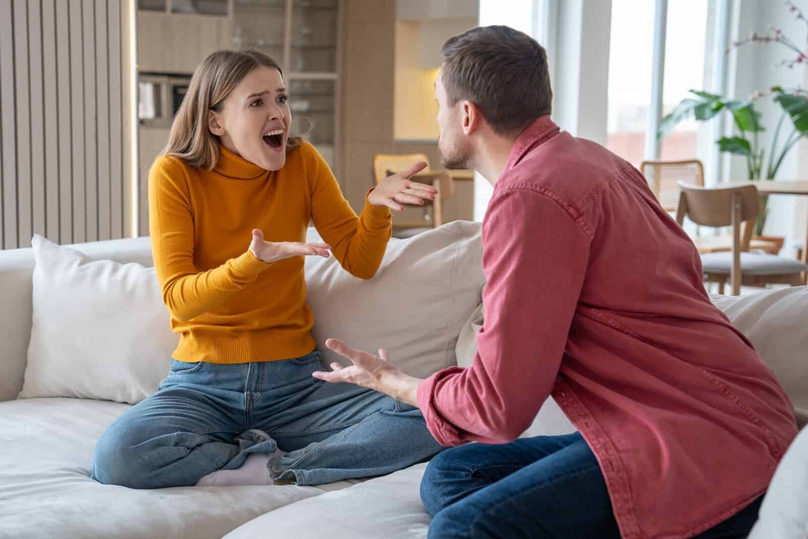 woman fighting with her man