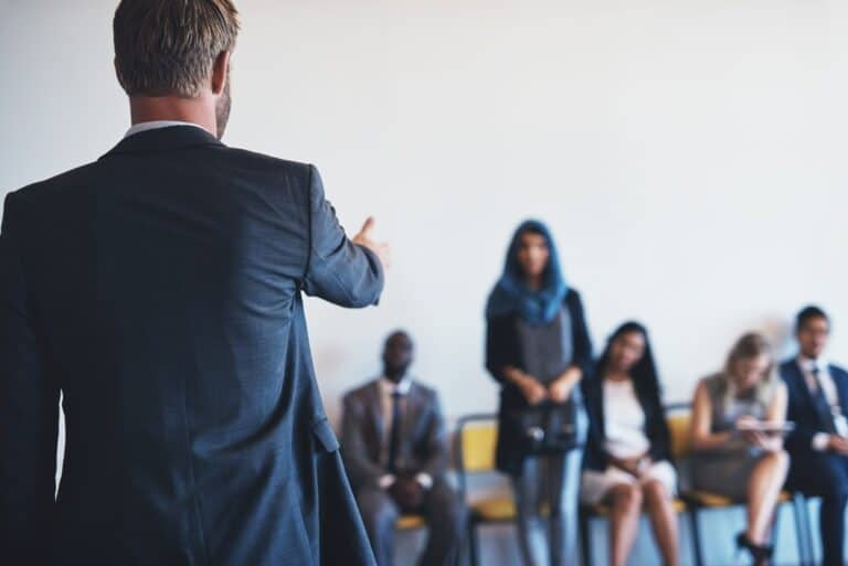 12 hiring red flags that often point to a bad hire