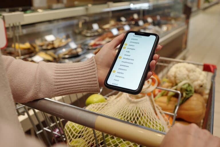 12 ways grocery shopping has changed for Americans