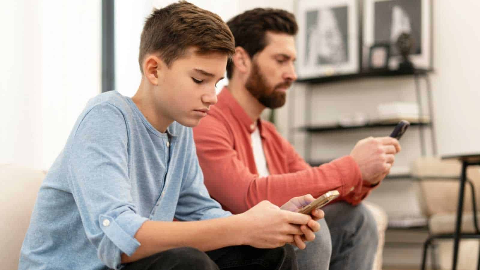 A teen says his dad is forcing medicine, and the internet saw a bigger family problem
