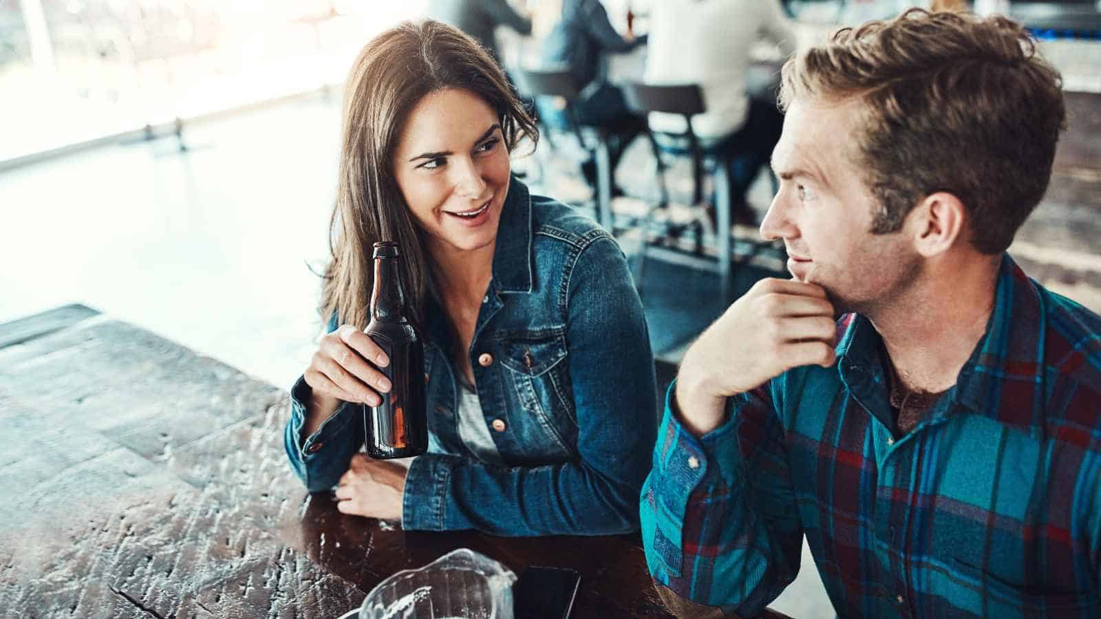 12 Ways Men React When They Spot a Pretty Woman