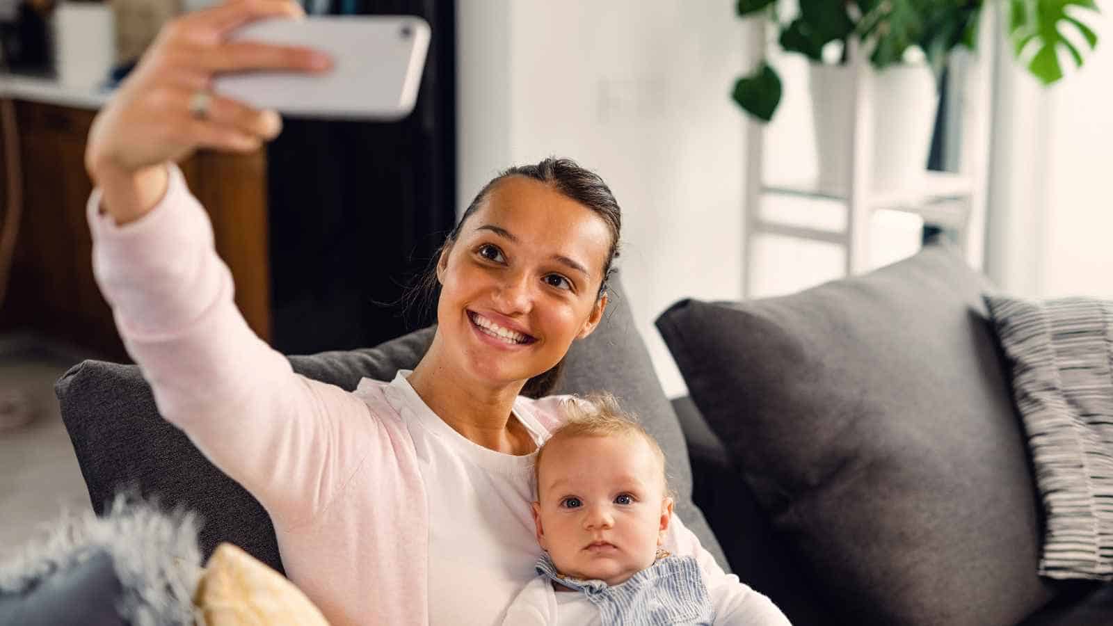 How young moms are turning parenting experiences into online influence