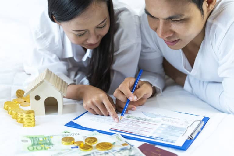 12 financial responsibilities couples should settle before marriage