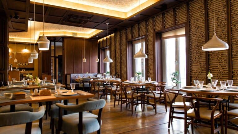 12 dining rules you might not know restaurants are allowed to enforce