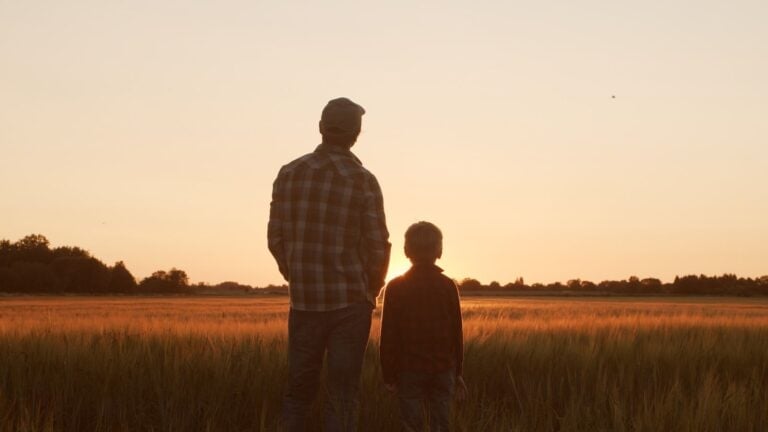 12 things men should pay attention to before raising a child they believe is their own