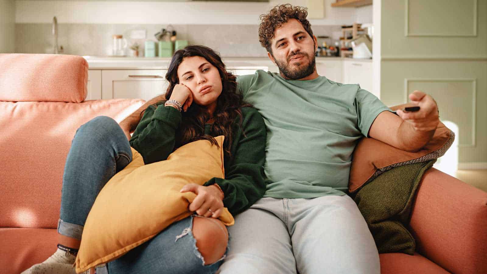 bored couple-lookalike