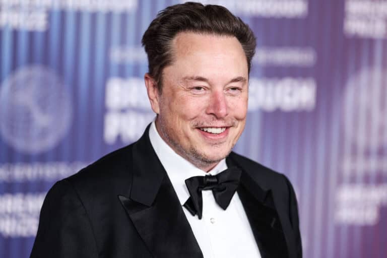 Kenyan man with uncanny resemblance claims to be Elon Musk’s son and wants a DNA test